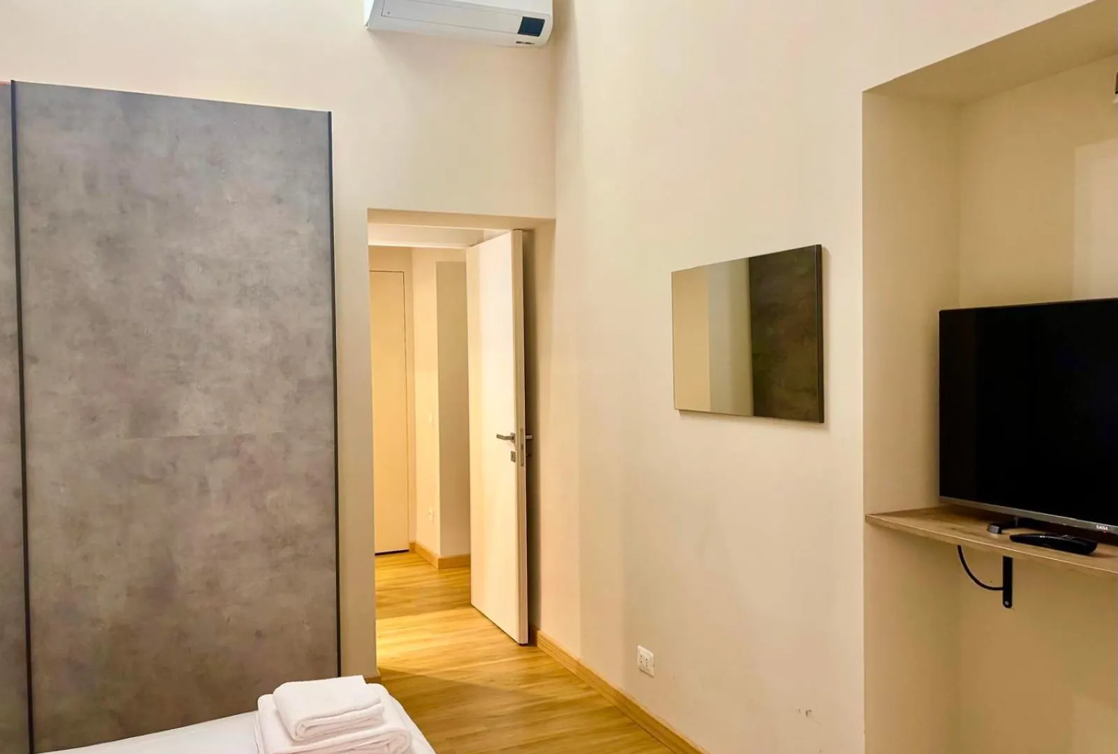 Ferienwohnung Dalitourism - Nazionale Charme Rom 0*,